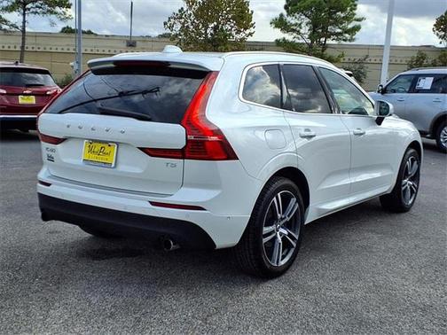 2019 Volvo XC60 T5 Momentum