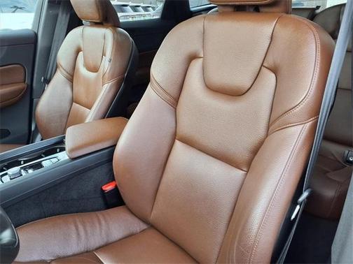 2019 Volvo XC60 T5 Momentum
