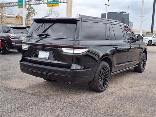 2023 Lincoln Navigator L Reserve