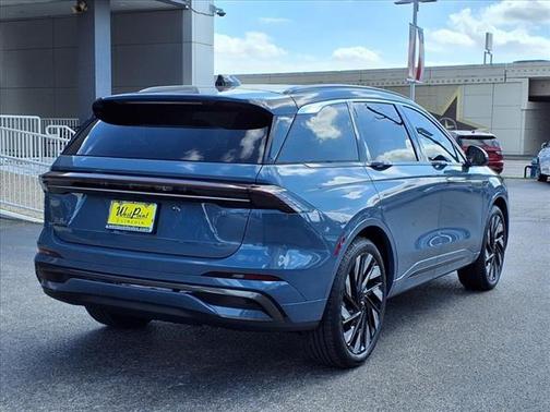 2025 Lincoln Nautilus Black Label
