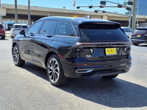 Black Metallic 2026 Lincoln Nautilus Reserve