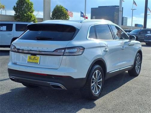 2022 Lincoln Nautilus Reserve
