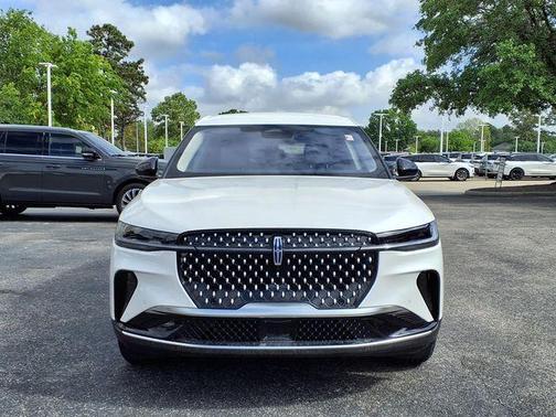 White Platinum Clearcoat Metallic 2026 Lincoln Nautilus Premiere