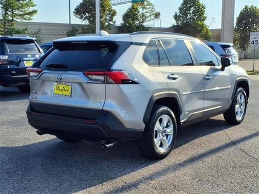 2021 Toyota RAV4 Hybrid XLE