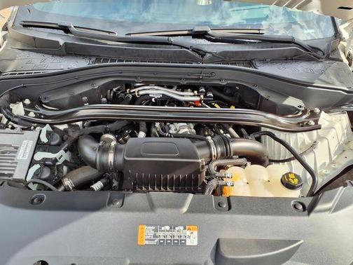 Pristine White 2022 Lincoln Aviator Reserve RWD