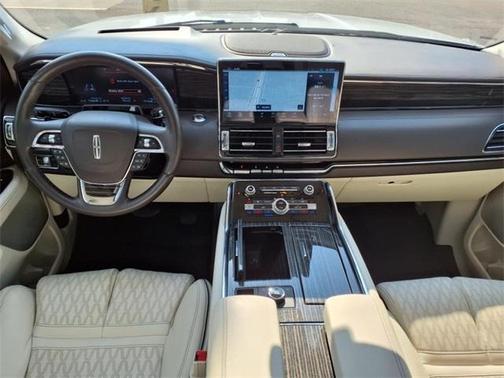 2022 Lincoln Navigator Black Label