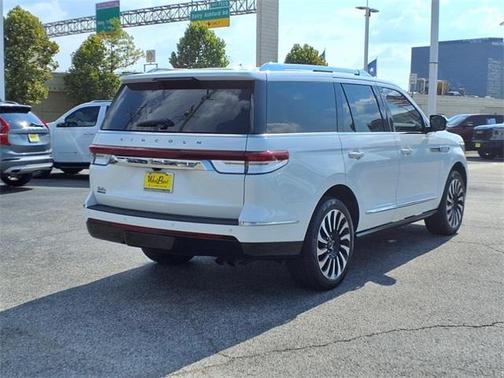 2022 Lincoln Navigator Black Label