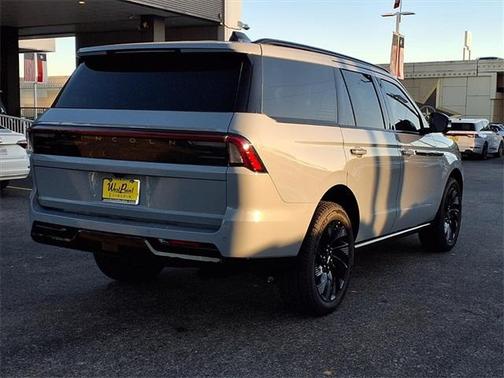2025 Lincoln Navigator Reserve