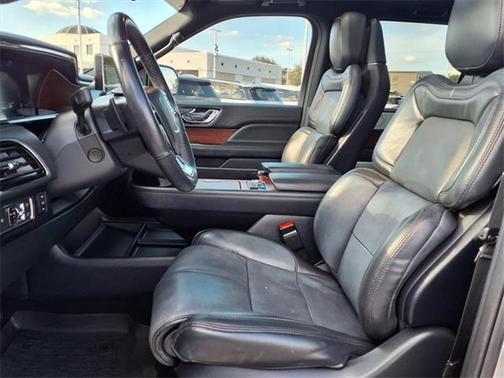 2022 Lincoln Navigator L Reserve