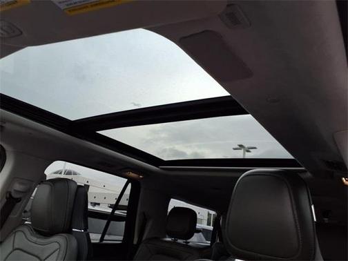 2022 Lincoln Navigator L Black Label