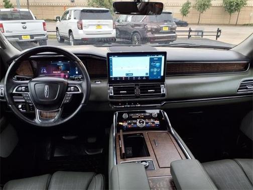 2022 Lincoln Navigator L Black Label