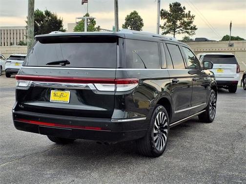 2022 Lincoln Navigator L Black Label