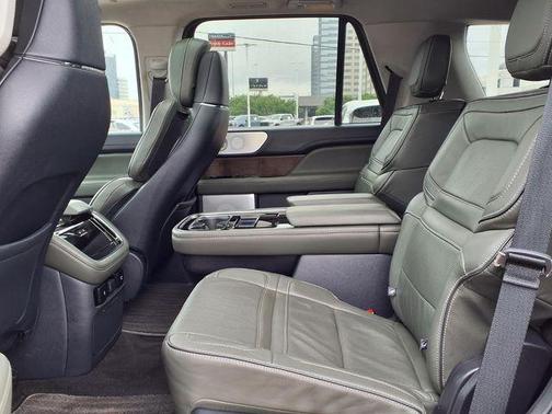 Green Metallic 2022 Lincoln Navigator Black Label