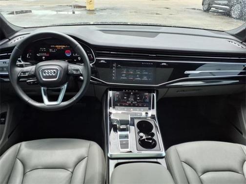 2022 Audi Q7 55 Premium Plus