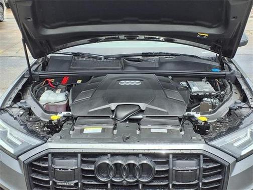 2022 Audi Q7 55 Premium Plus