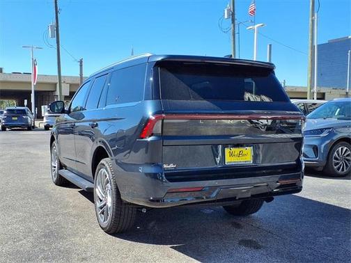 2026 Lincoln Navigator Premiere