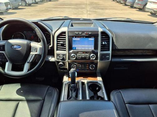 White Platinum Clearcoat Metallic 2019 Ford F-150 Lariat