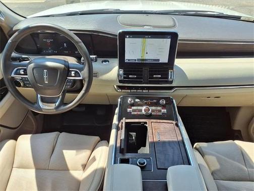 2018 Lincoln Navigator Premiere
