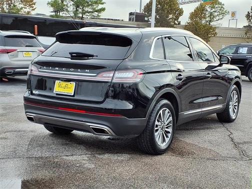 2022 Lincoln Nautilus Standard