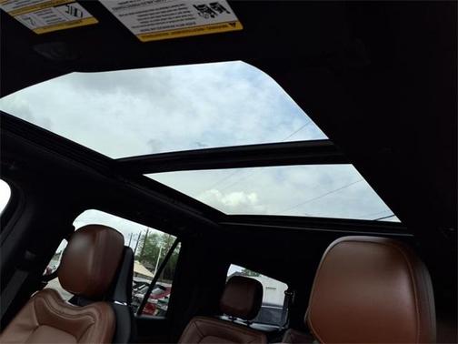 2023 Lincoln Navigator L Reserve
