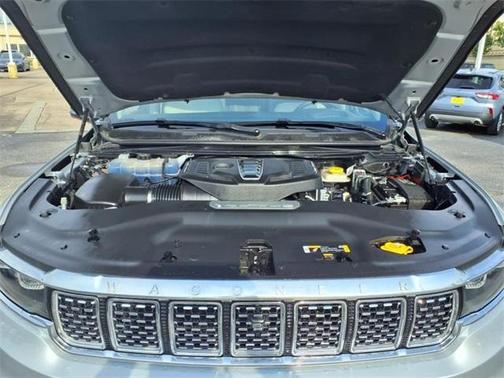 2024 Jeep Grand Wagoneer Base