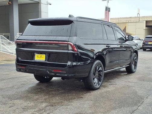 Black Metallic 2025 Lincoln Navigator L Reserve