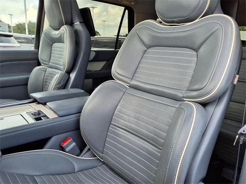 2019 Lincoln Navigator L Black Label