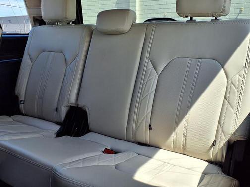 White Platinum Clearcoat Metallic 2019 Ford Expedition Platinum