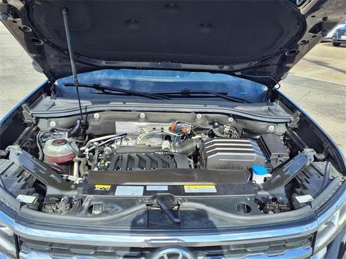 2022 Volkswagen Atlas Cross Sport 3.6L V6 SE w/Technology