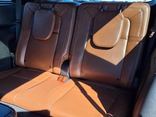 Radiance Metallic 2023 Lincoln Aviator Reserve RWD