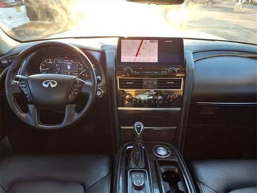2022 INFINITI QX80 Luxe