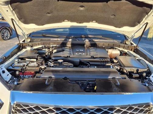 2022 INFINITI QX80 Luxe