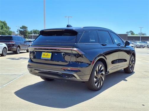 2025 Lincoln Nautilus Reserve