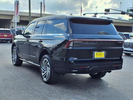 Black Metallic 2025 Lincoln Navigator Reserve