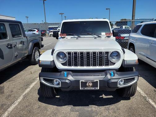 Bright White Clearcoat 2024 Jeep Wrangler 4xe Sahara