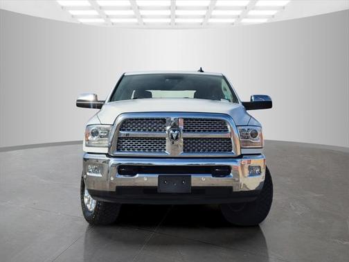 2018 RAM 2500 Laramie Crew Cab 4x4 6'4' Box