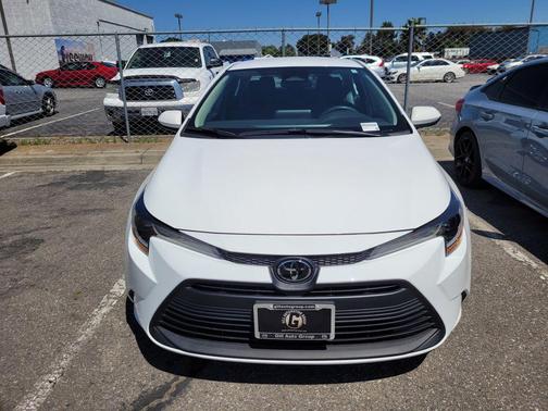 Ice 2023 Toyota Corolla LE