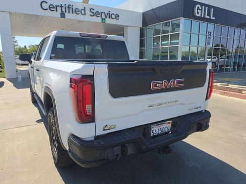 Summit White 2023 GMC Sierra 1500 AT4X