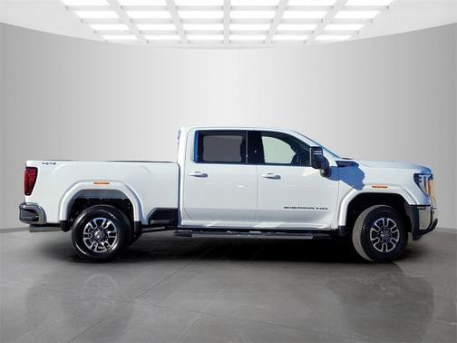 2026 GMC Sierra 2500 SLE