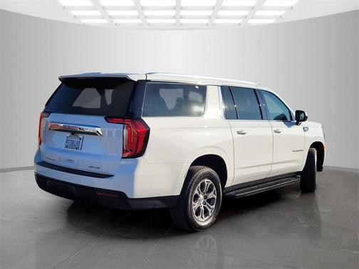 2024 GMC Yukon XL SLE