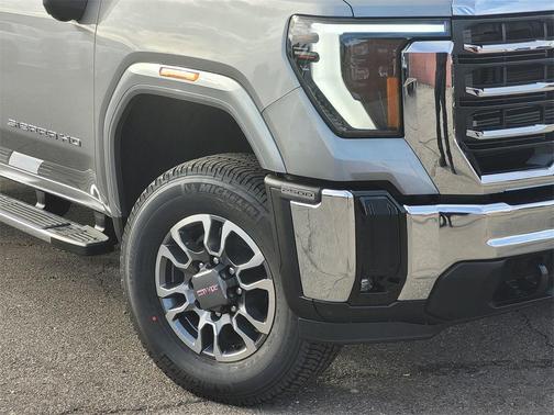 2026 GMC Sierra 2500 SLE