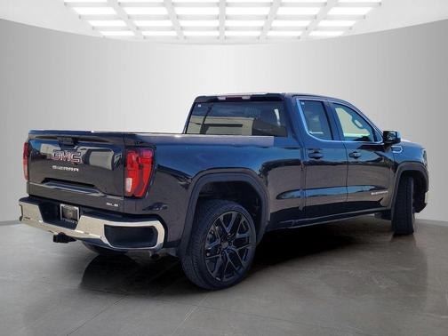 2022 GMC Sierra 1500 SLE