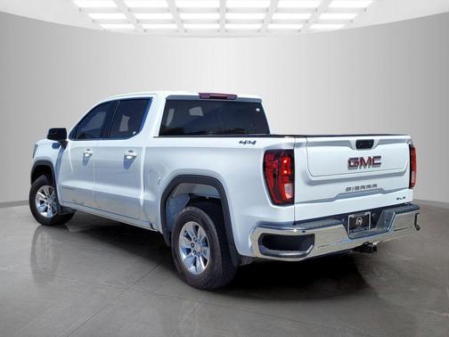 Summit White 2023 GMC Sierra 1500 SLE