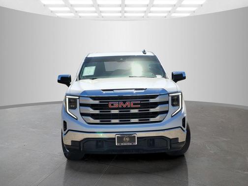 Summit White 2023 GMC Sierra 1500 SLE