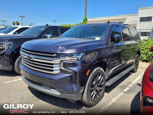 Dark Ash Metallic 2022 Chevrolet Suburban 4WD High Country
