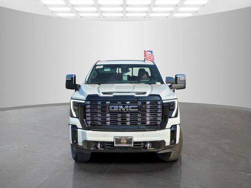 Glacier White Tricoat 2026 GMC Sierra 2500 Denali Ultimate