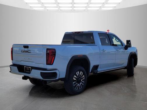 Glacier White Tricoat 2026 GMC Sierra 2500 Denali Ultimate