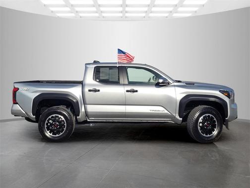 2025 Toyota Tacoma Hybrid TRD Off Road