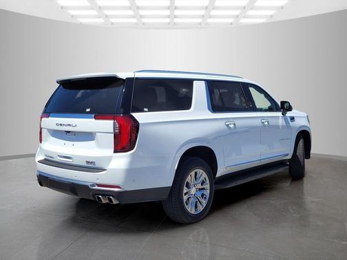 Summit White 2025 GMC Yukon XL Denali