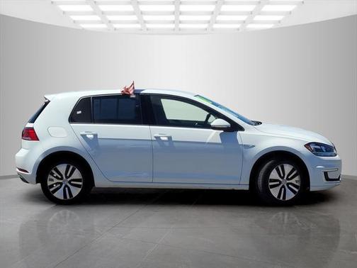 2018 Volkswagen e-Golf SE